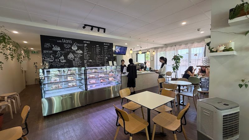 Tiara Dessert Cafe photo 2