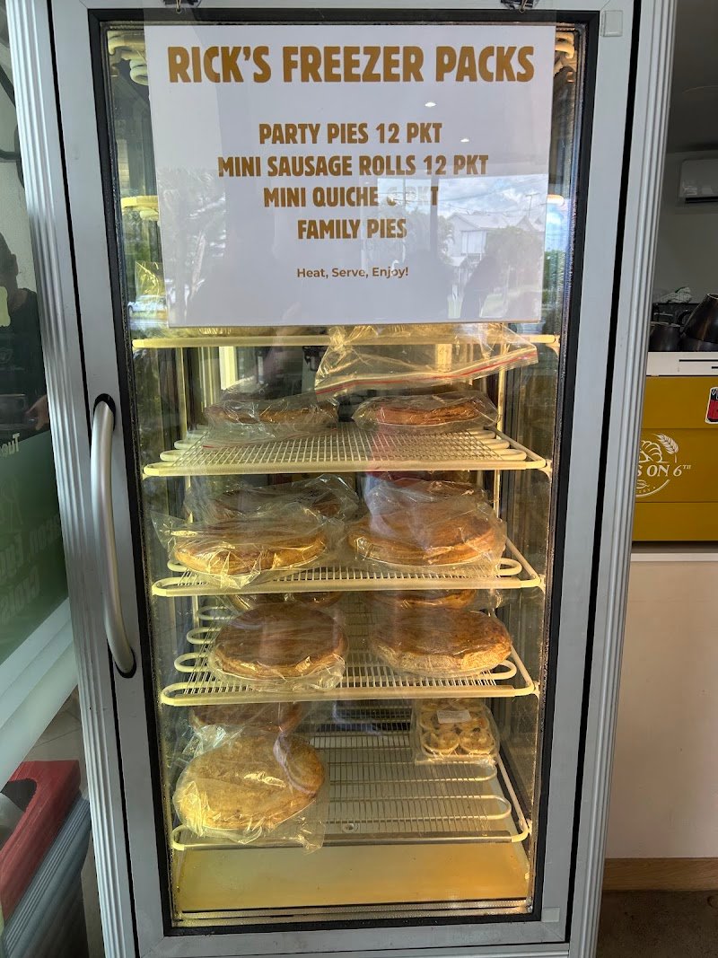 RICK'S ON 6TH photo 6